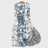 Blau-weisses Porzellanblüten-Kleid