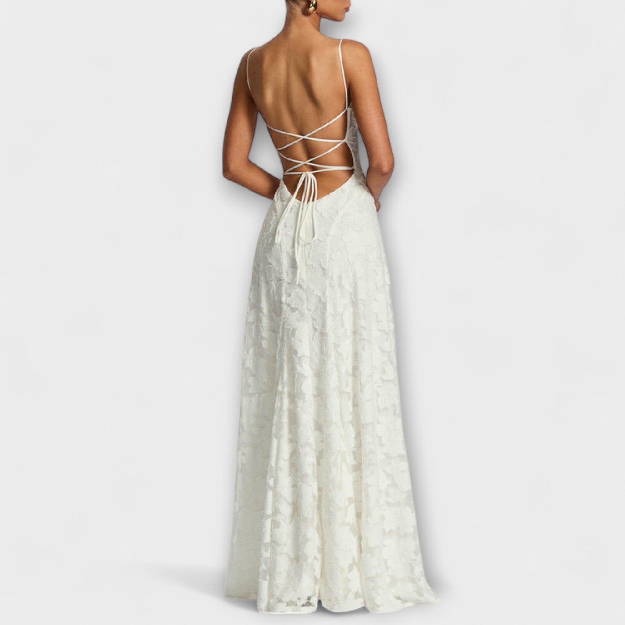Kairi - Weisses Floral-Spitzen-Maxikleid