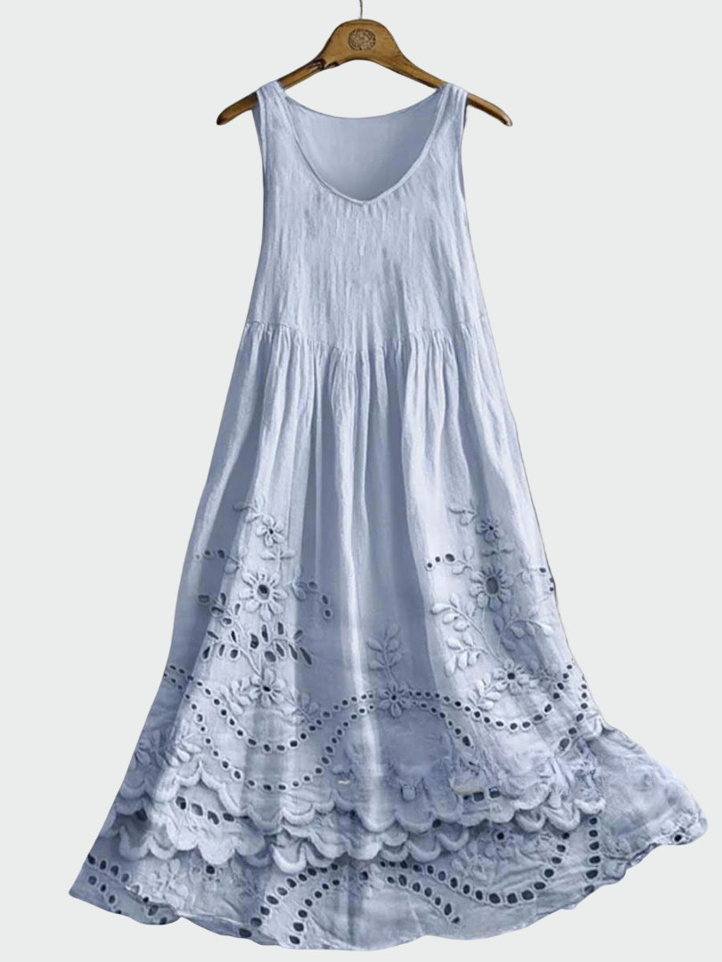 Weisses Kleid mit Lochstickerei