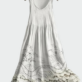 Weisses Kleid mit Lochstickerei