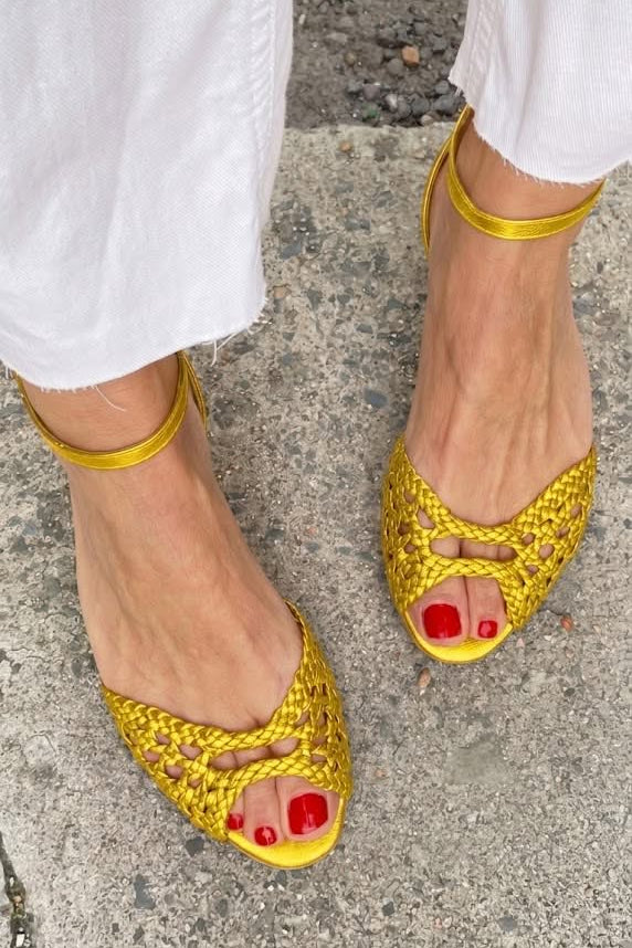 Isadora | Goldene Geflochtene Sandalen