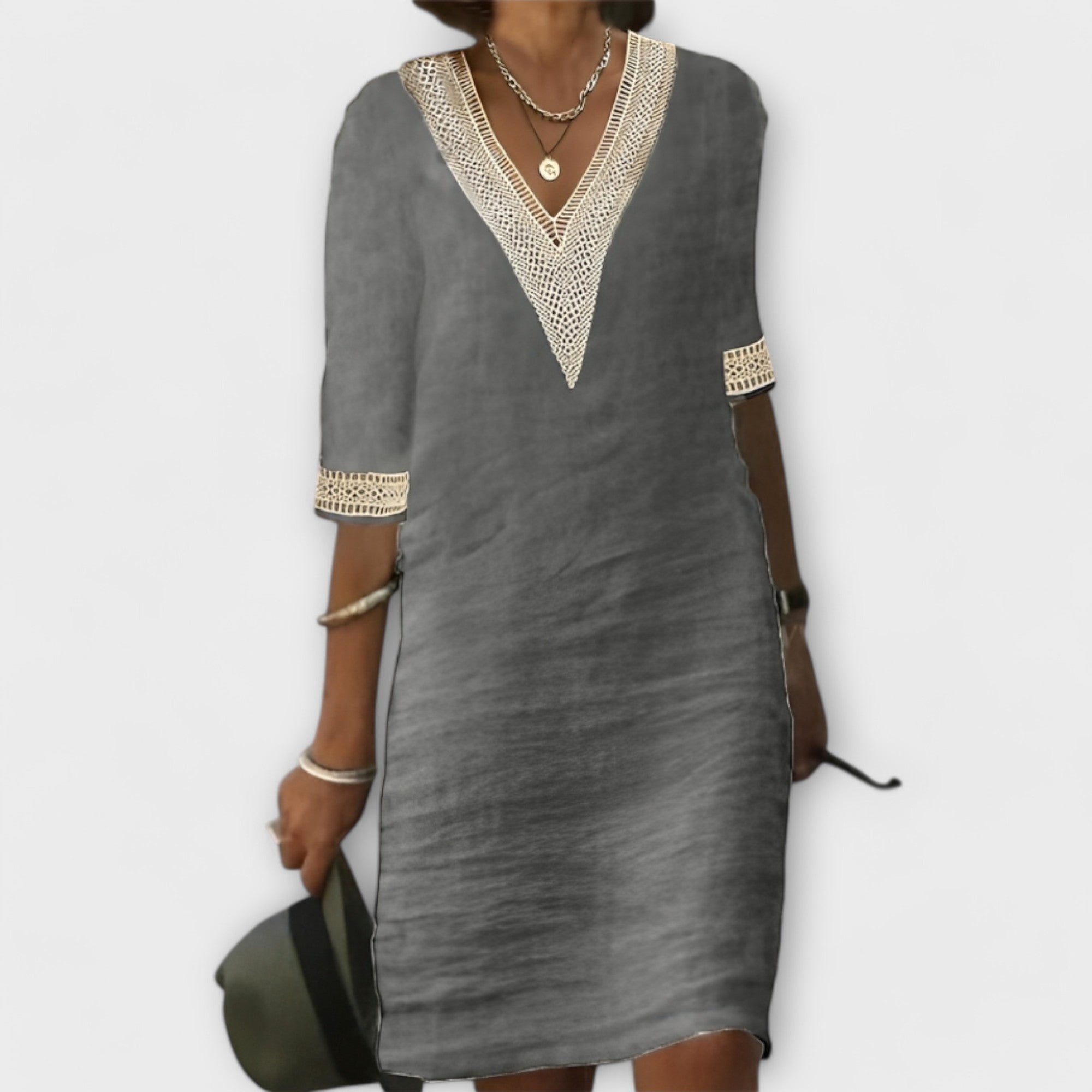 Weisses Leinenkleid mit Spitzen-V-Ausschnitt
