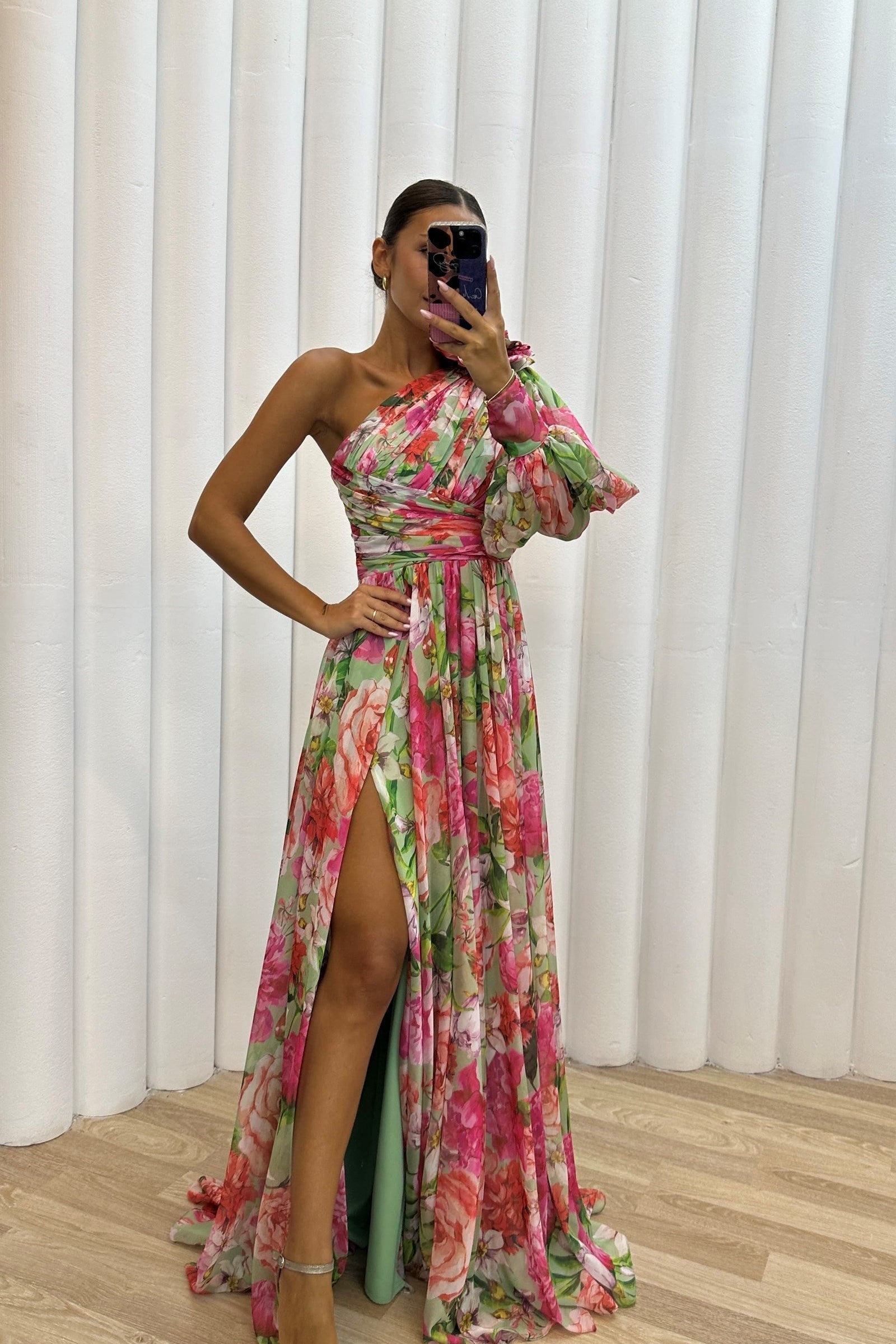 Whitney - Lila One-Shoulder-Maxikleid mit Blüten