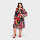 Caroline - Elegantes Plus-Size-Kleid mit Blütenmuster