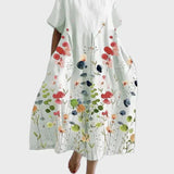Weisses Kleid mit Wildblumen