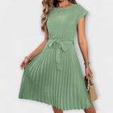 Elegantes dunkelgrünes Midikleid mit Bindegürtel