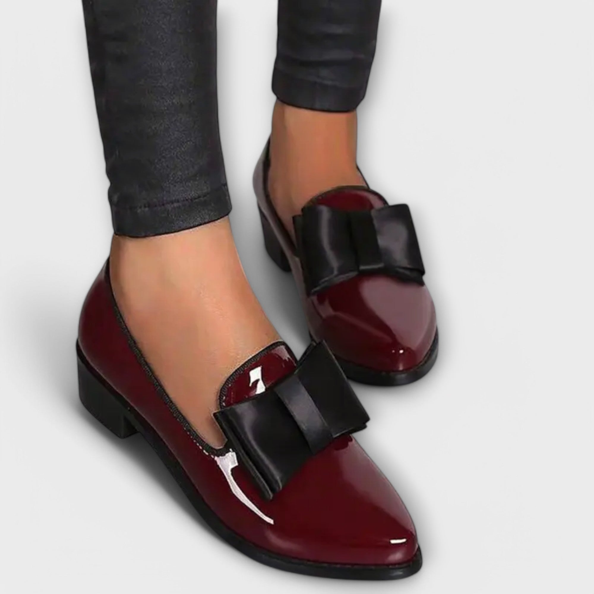 Helga - Bordeauxrote Lack-Ballerinas mit Schleife