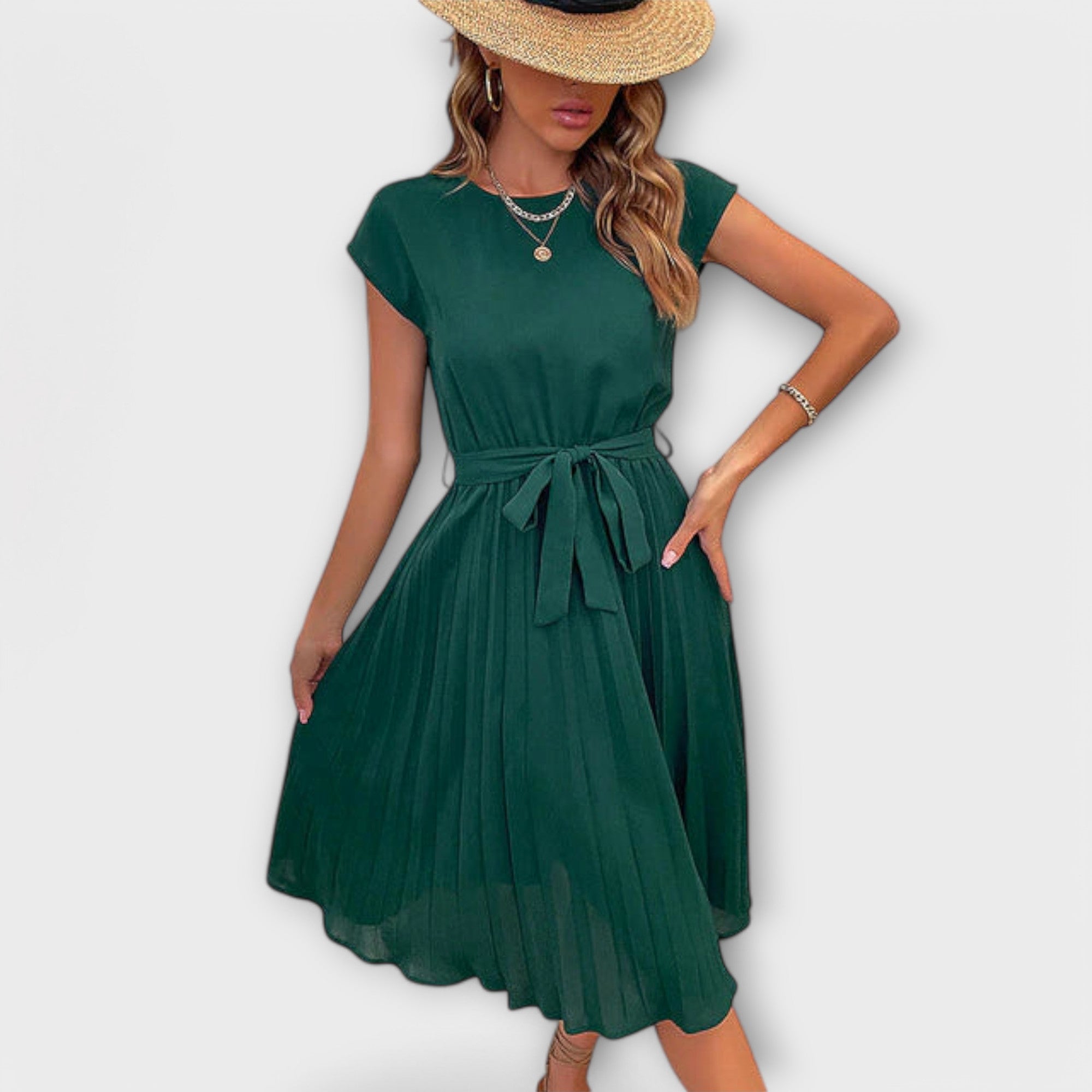 Claire - Schwarzes gefälteltes Midikleid mit Bindegürtel