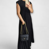 Zairelle - Schwarzes elegantes Plisseekleid