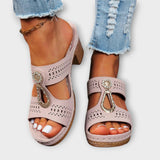 Margarete - Stilvolle Schwarze Sandalen