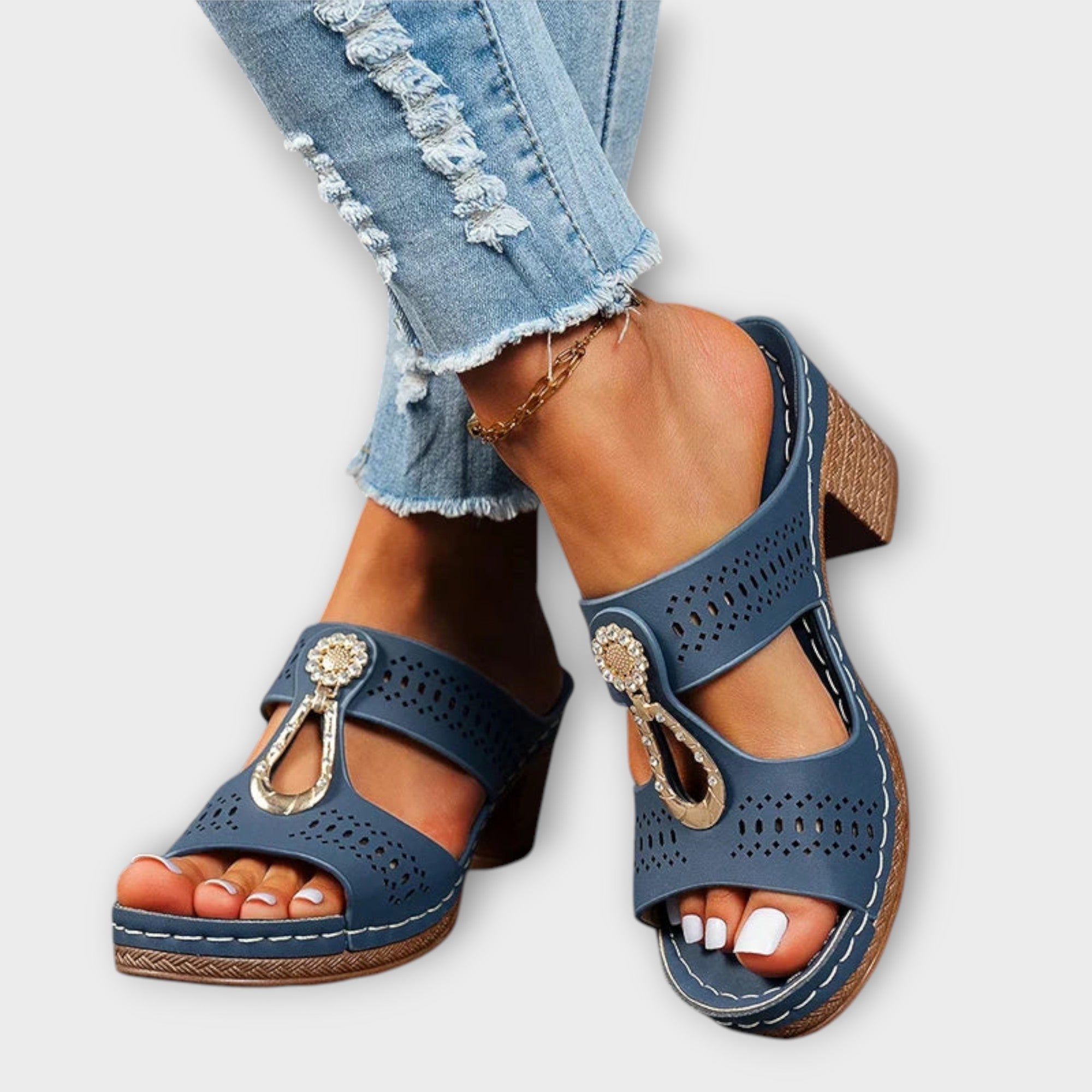 Margarete - Stilvolle Schwarze Sandalen
