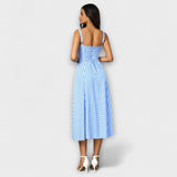 Hope - Cremefarbenes Kleid mit Rüschen und Schlitz