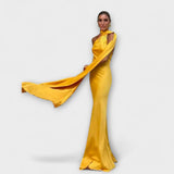 Schickes orangefarbenes Off-Shoulder-Halter-Maxikleid