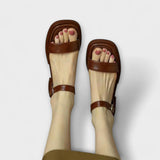 Elsbeth - Schlichte Leder-Sandalen