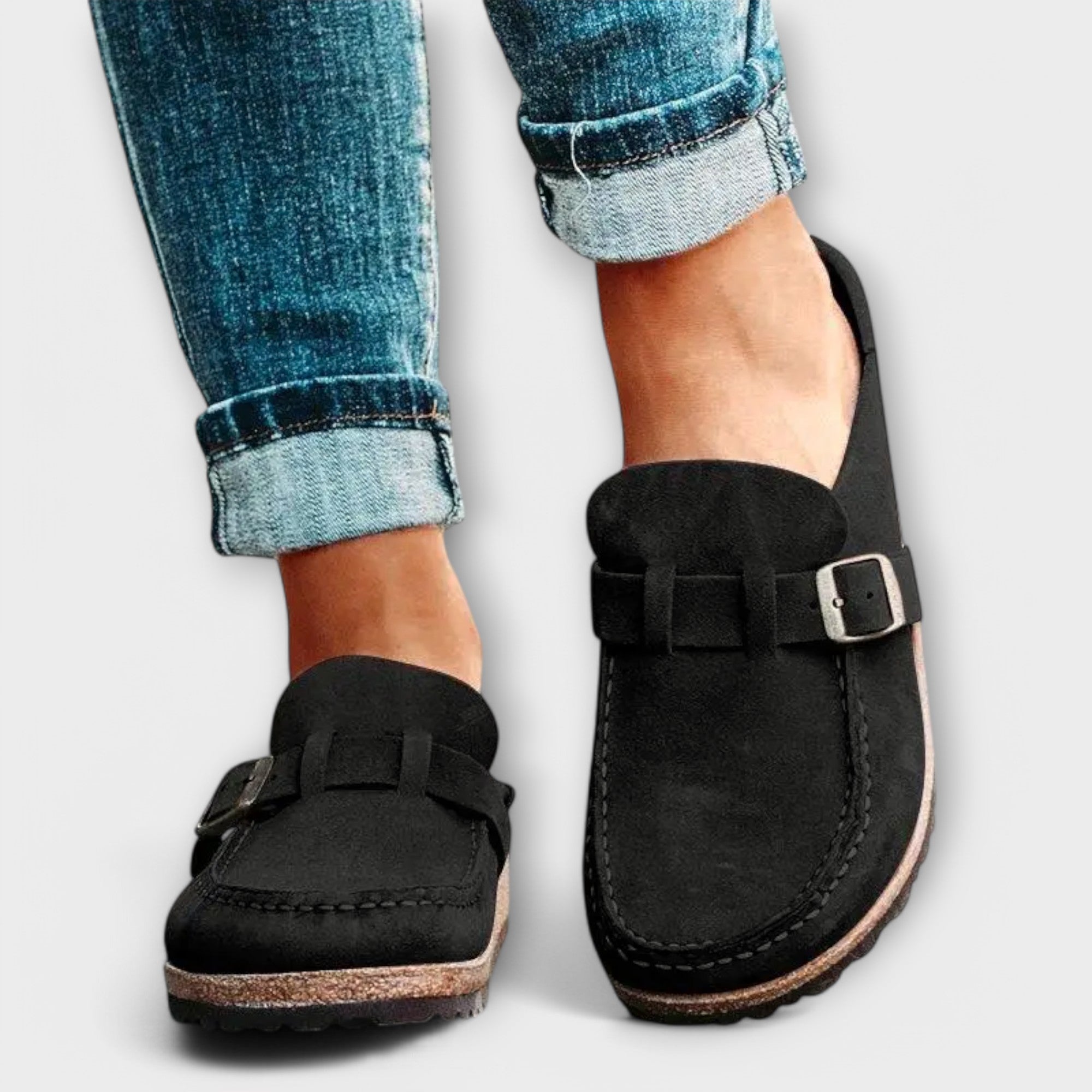 Mechthild - Lila Wildleder-Clogs mit Schnalle