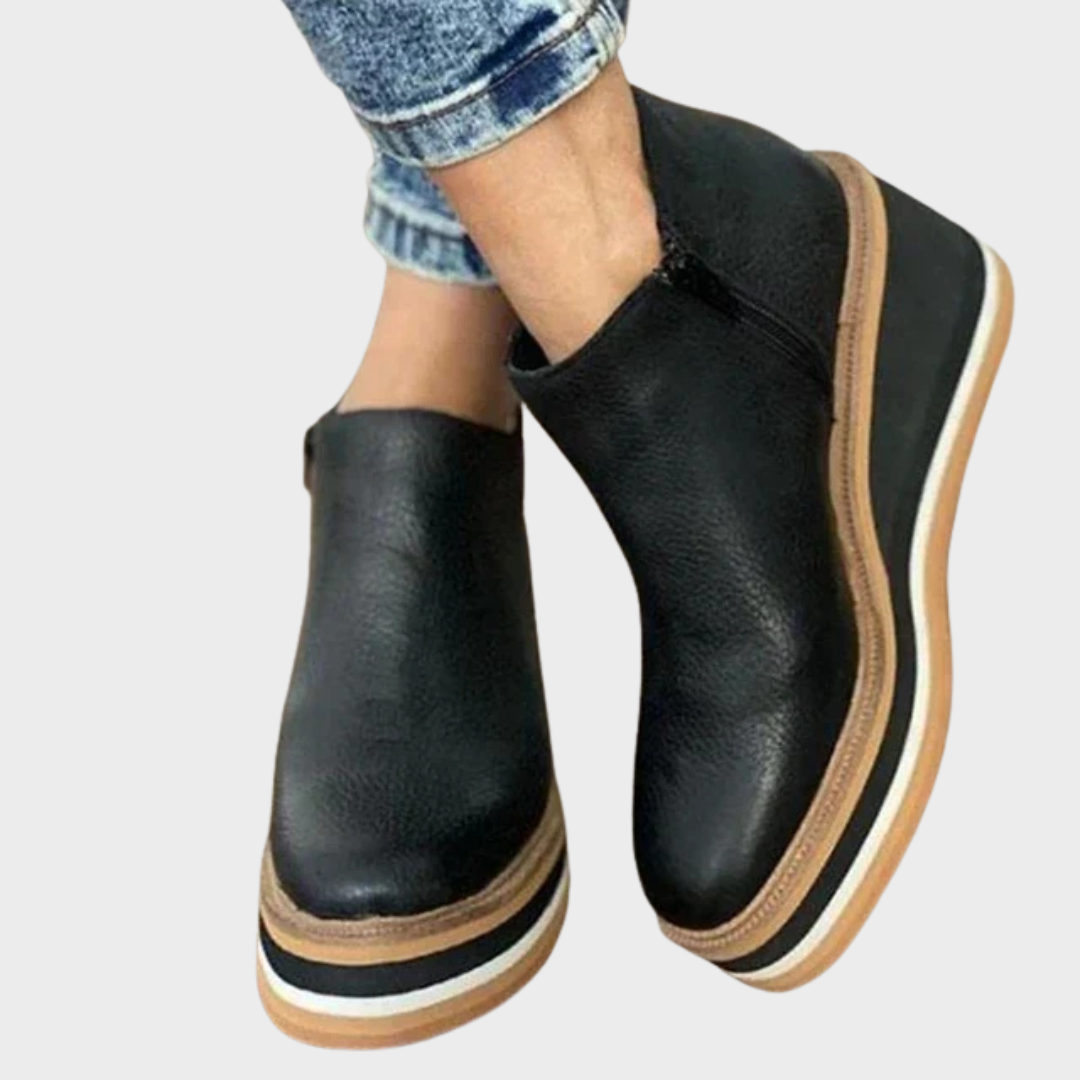 Edeltraud - Elegante Wildleder-Stiefelette