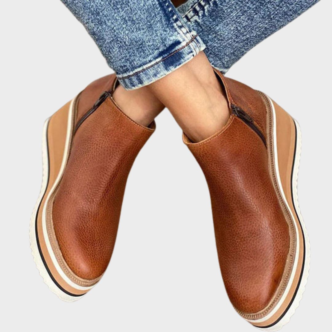 Edeltraud - Elegante Wildleder-Stiefelette