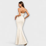 Callie - Beiges elegantes Rüschenkleid
