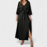 Sabrina - Cremefarbenes Maxikleid mit V-Ausschnitt
