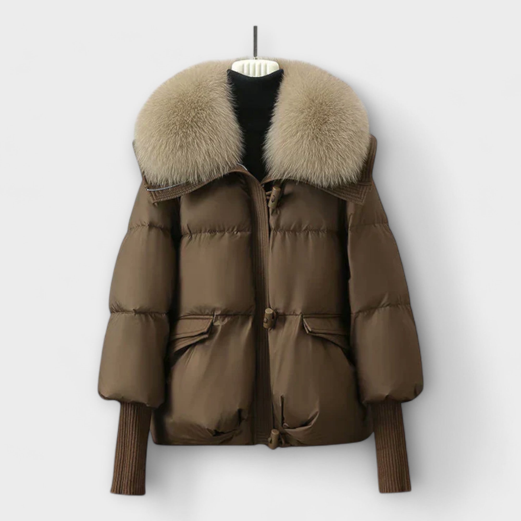 Lucyna - Schwarze elegante Jacke mit Pelzkragen