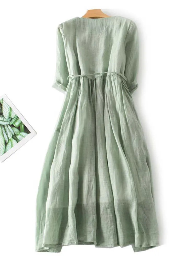 Salbeigrünes Leinen-Trägerkleid