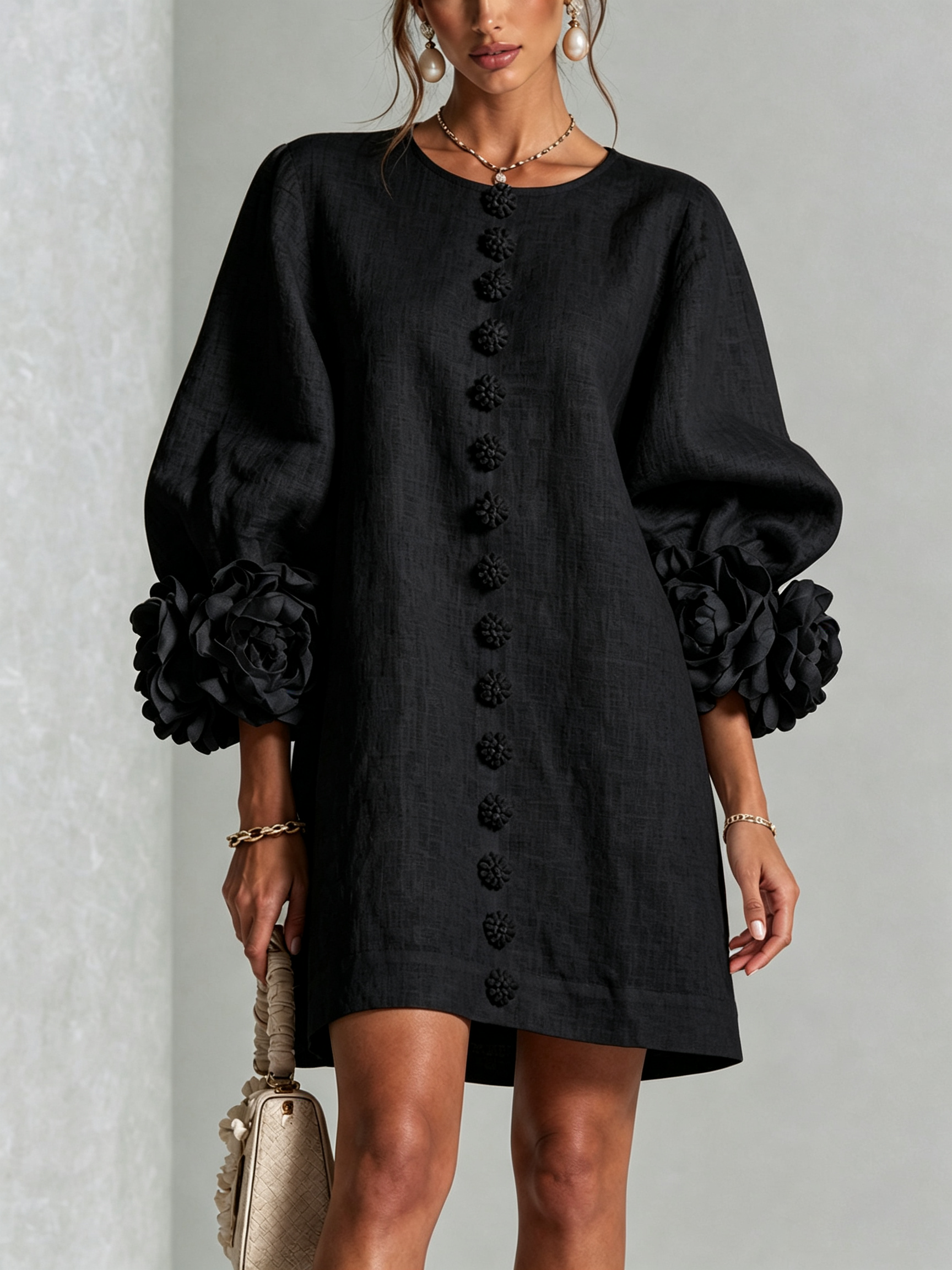 Anita - Elegantes Minikleid mit Rosendetails