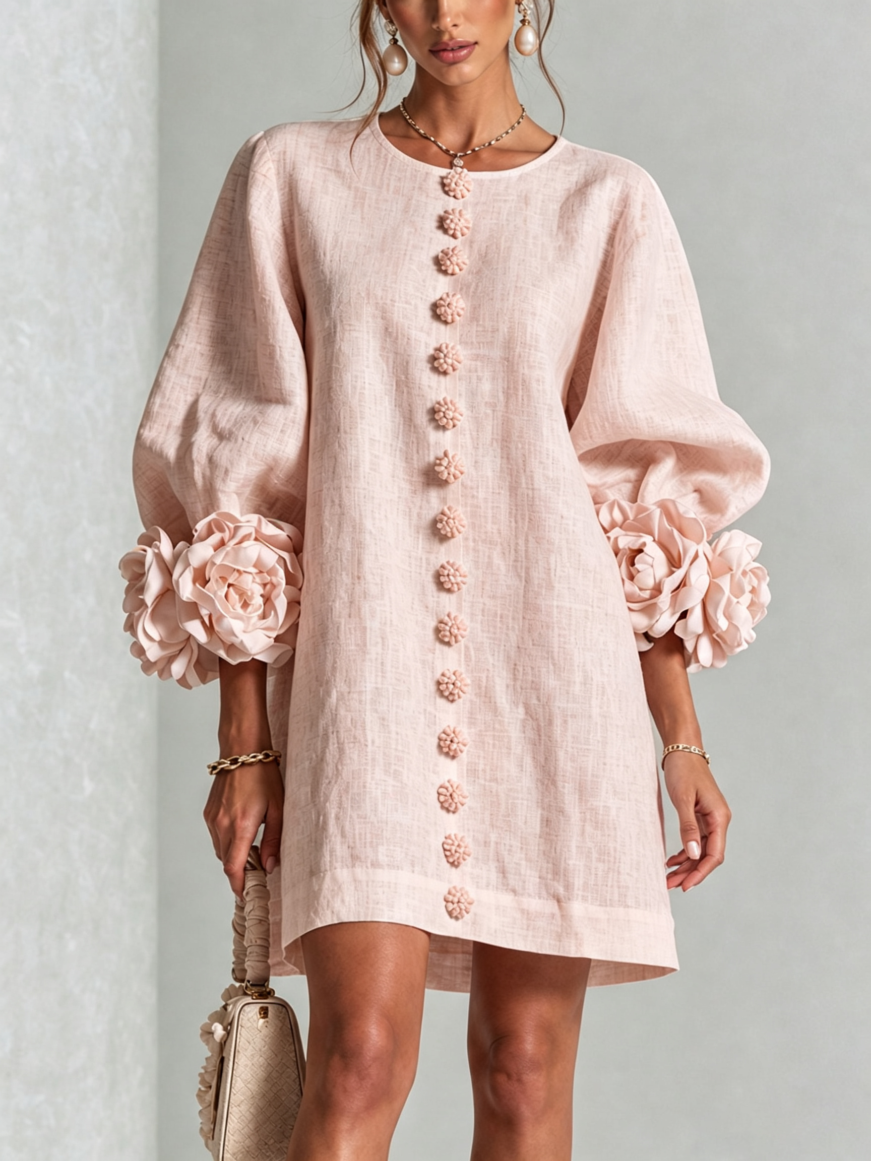 Anita - Elegantes Minikleid mit Rosendetails