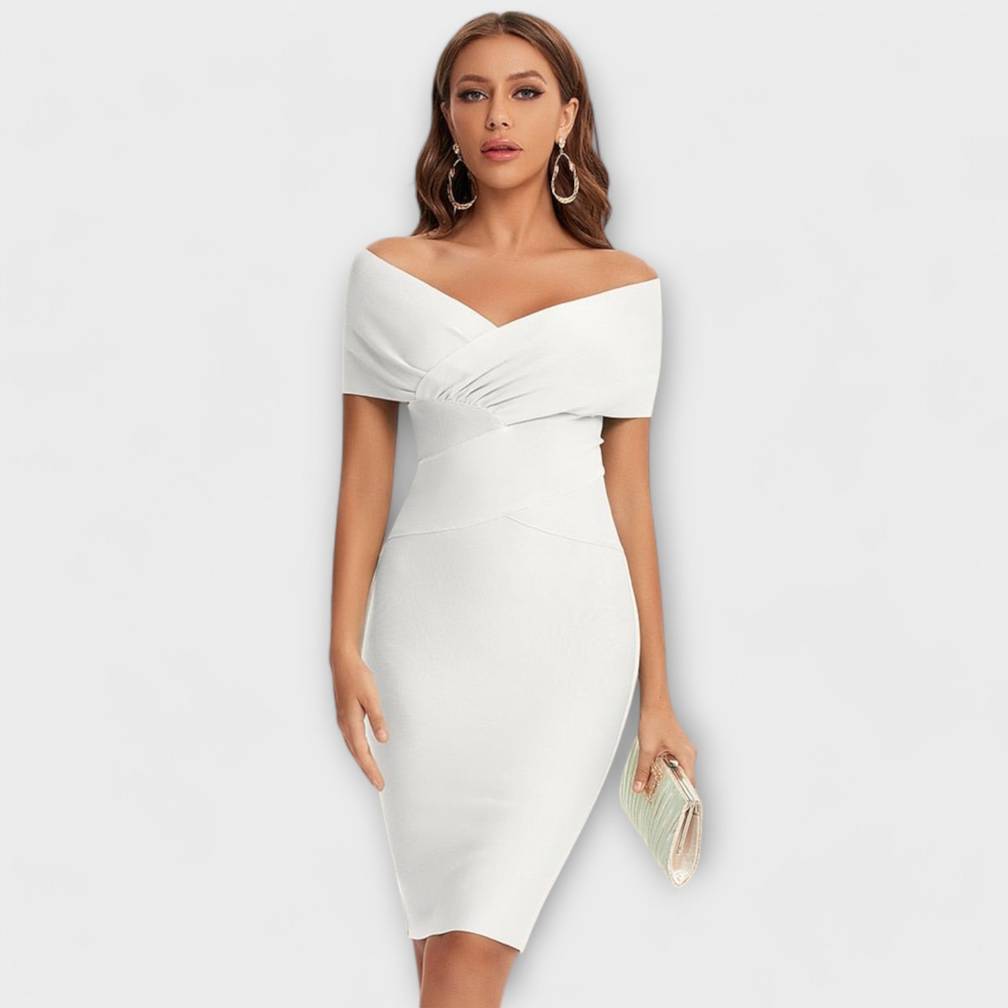 Elegantes schwarzes Kleid mit V-Ausschnitt