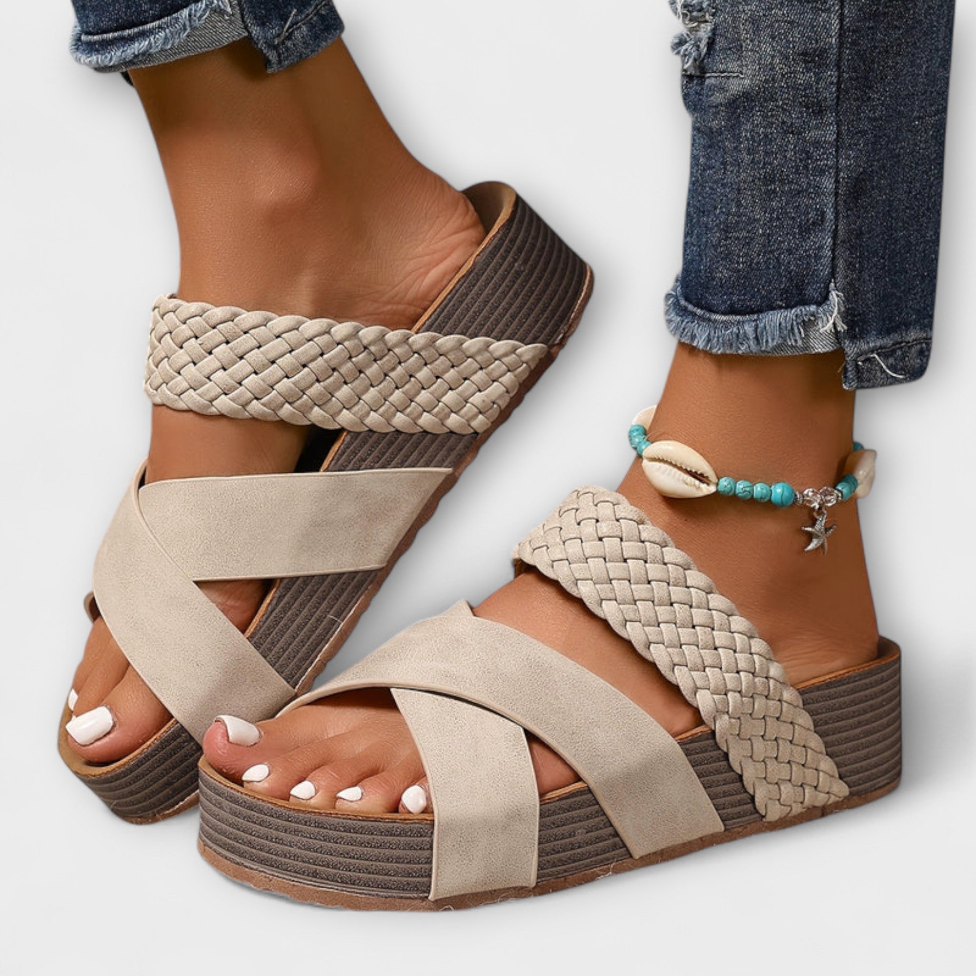 Roswita - Geflochtene Keil-Sandalen
