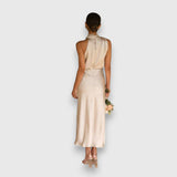 Zenaida - Cremefarbenes Satinkleid mit Neckholder
