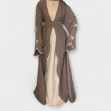 Jasmin - Beiges Cardigan-Kleid-Duo mit Schleife