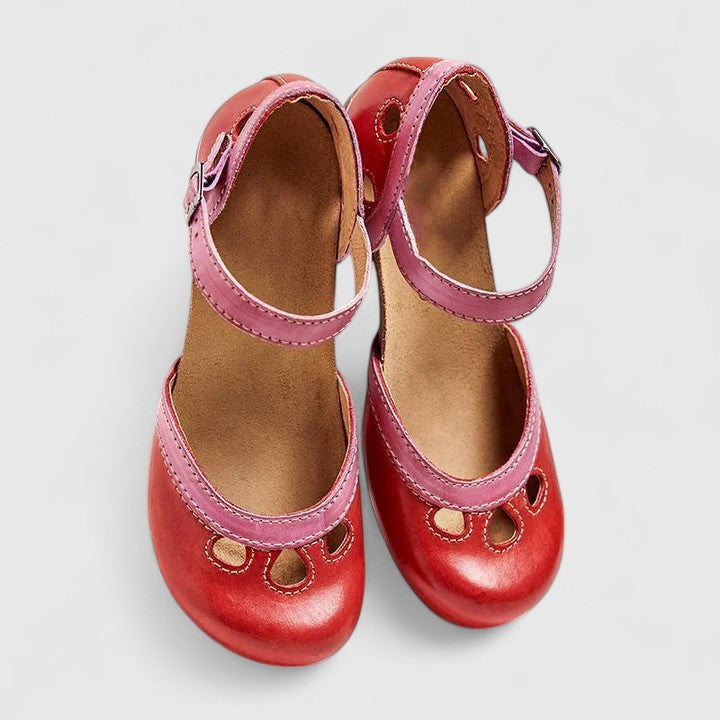 Klothilde - Sandalen mit Nieten in Blau