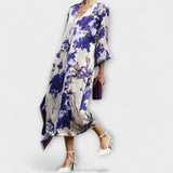 Maria - Weiss-lila Kleid mit Blütenmuster