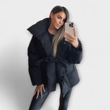 Alice - Cremefarbene elegante Winterjacke mit Kapuze